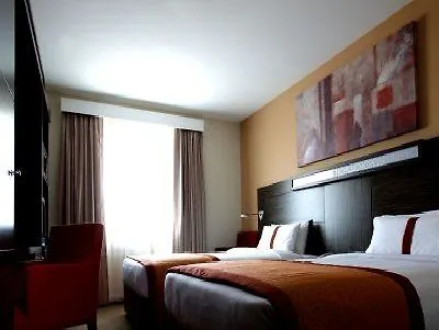 Holiday Inn Express Dubai Jumeirah, An Ihg Hotel 2*,