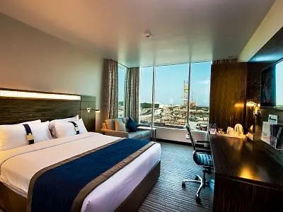 Holiday Inn Express Dubai Jumeirah, An Ihg Hotel